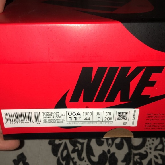 Jordan 1 Retro Lucky Green - Picture 2 of 2